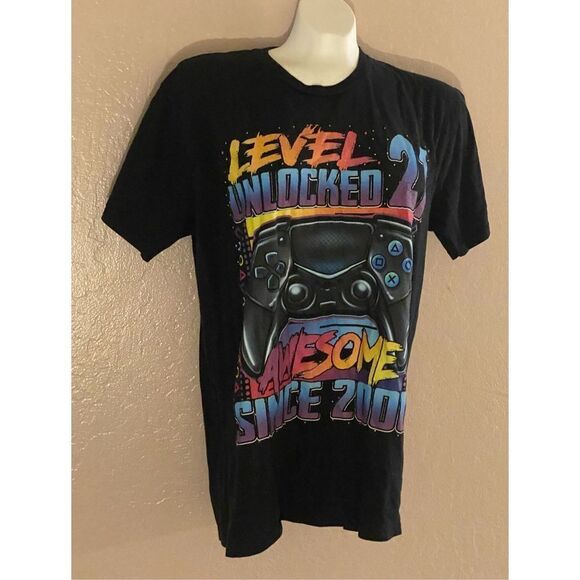 Level 10 Men’s Unlocked Awesome 2010 Video Game 10th T-Shirt Sz L - Picture 1 of 4